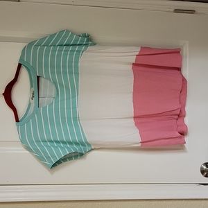 Super soft oversized t-shirt keyhole neck colorblock